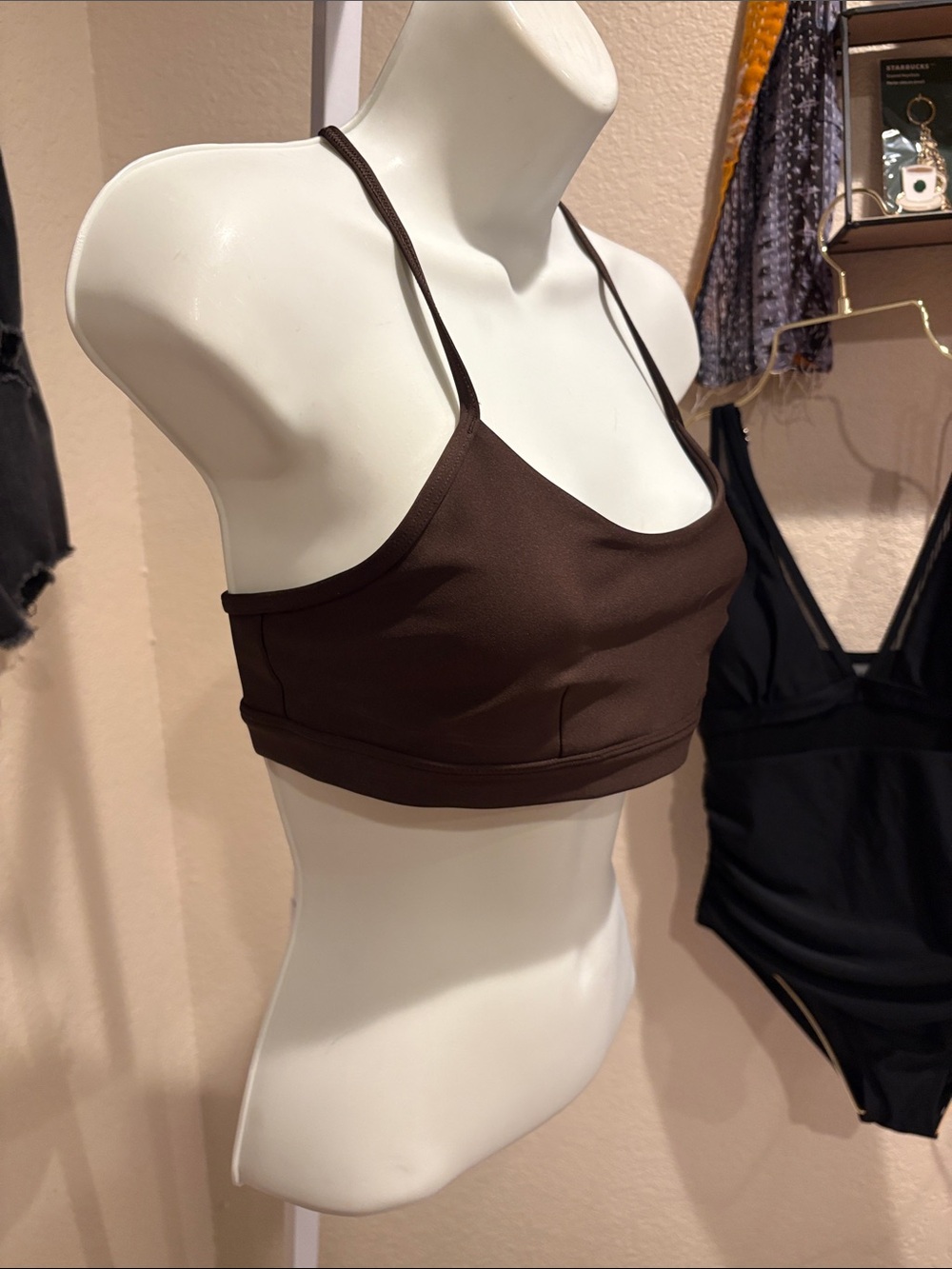 ALO Yoga Airlift Intrigue Sports Bra Espresso - Picture 7 of 10